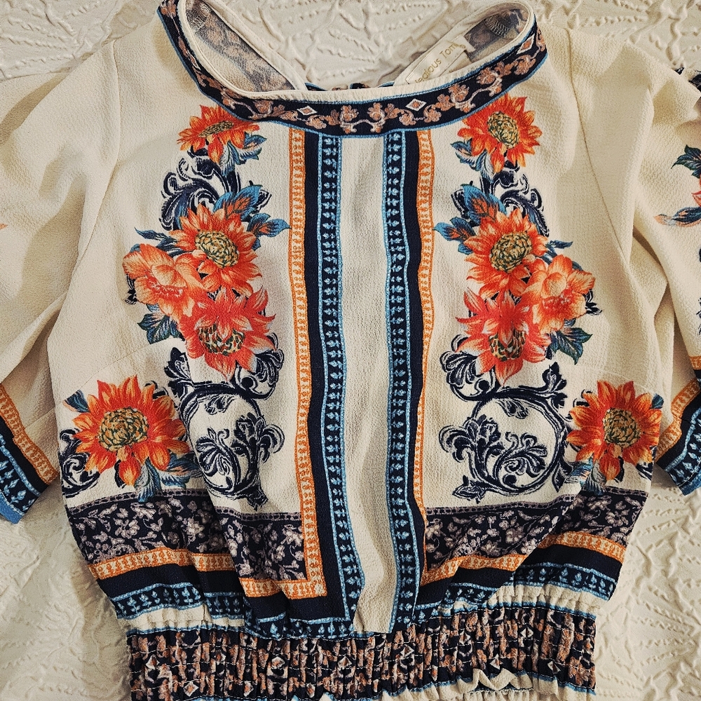 Jelous Tomato Cropped Floral Blouse with Tie Back Sz. S
